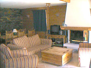 Living area of self catered rental apartment Eskimo 13, Meribel Village